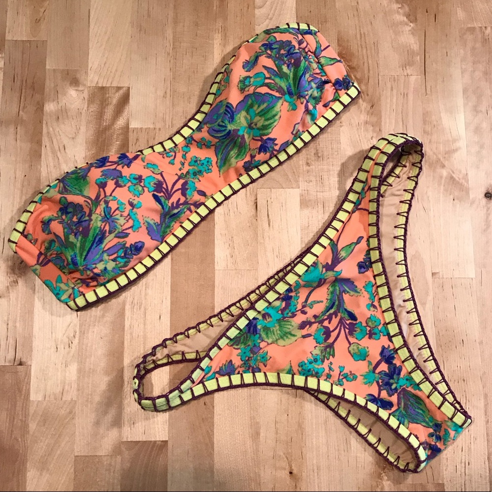 NWOT Colorful Floral Whipstitch Bikini - MINKPINK